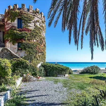 Holiday Home In Calabria With Private Beach